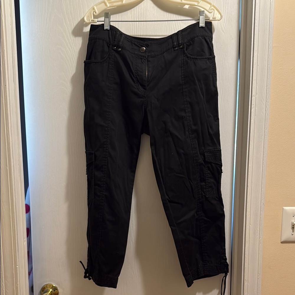 Women's Black Capris